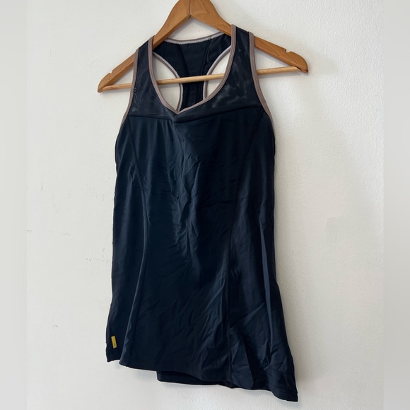 Lolë Workout Top - Picture 2 of 2